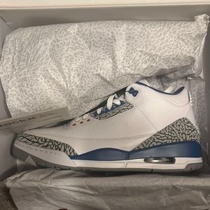 Air Jordan 3 retro 10.5 brand new